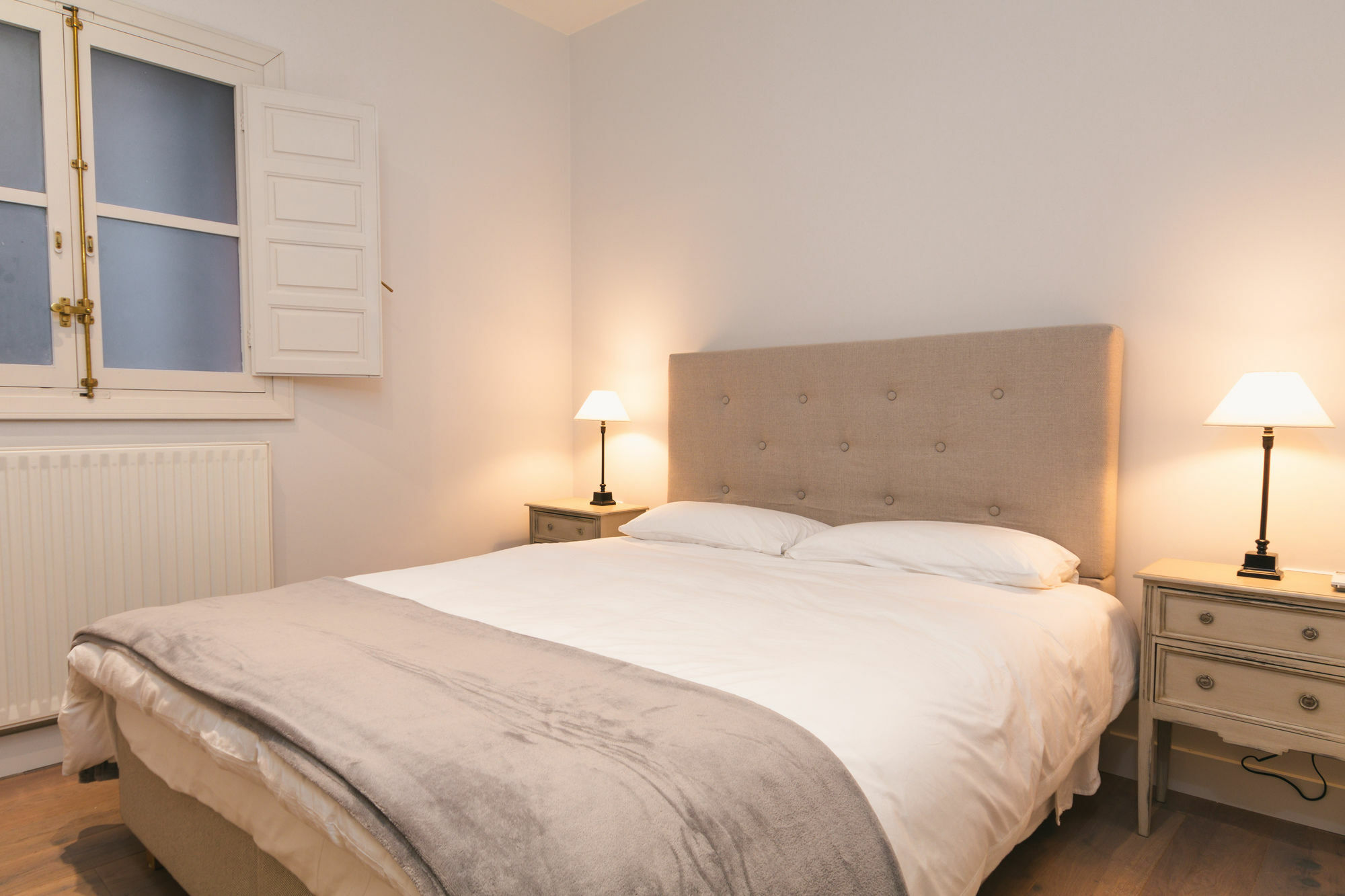 Pyr Select Plaza Santa Ana Apartment Madrid Exterior photo